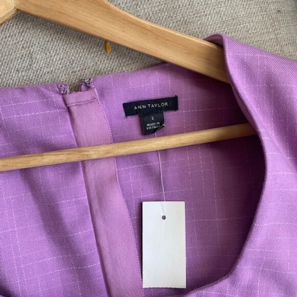 Ann Taylor Scoop Square Neck Fitted Dress, Size 2 - Violet (Purple Begonia) - Picture 4 of 4